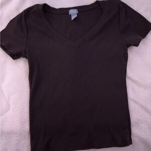 Tilly’s brown fitted V-neck